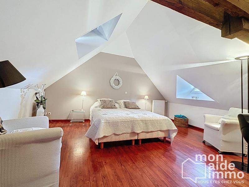 Maison ancienne - 230 m² - 7 pièces