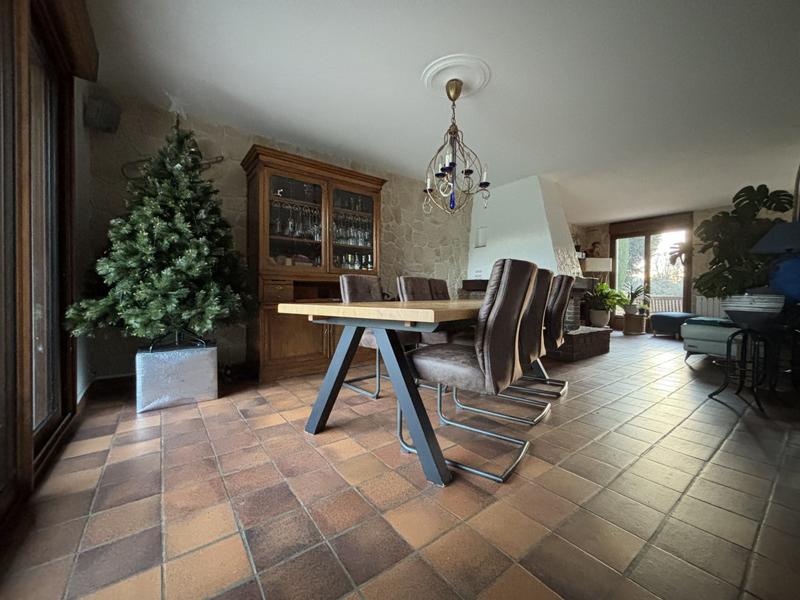 Maison - 180 m² - 8 pièces