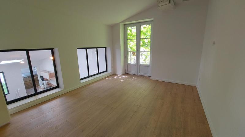 Maison - 307 m² - 8 pièces