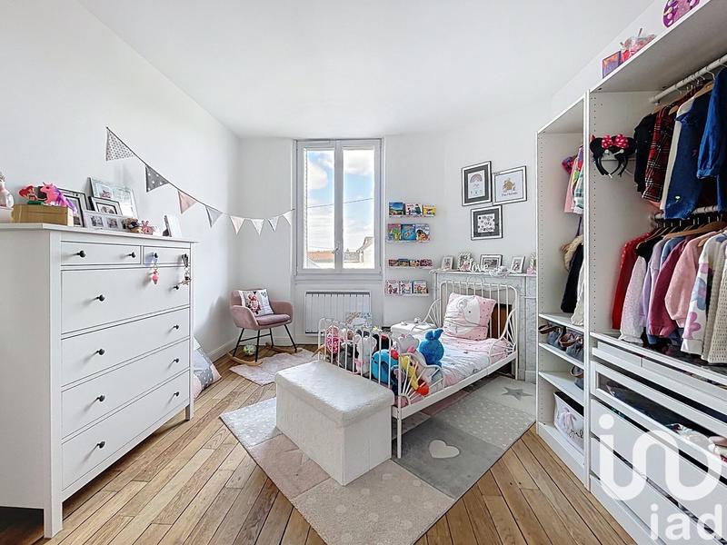 Maison - 240 m² - 9 pièces