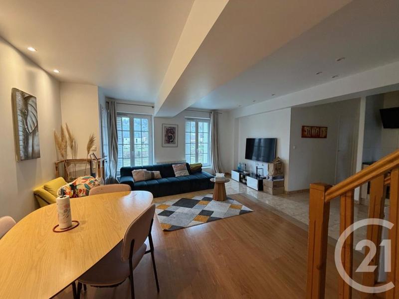 Maison - 84 m² - 4 pièces