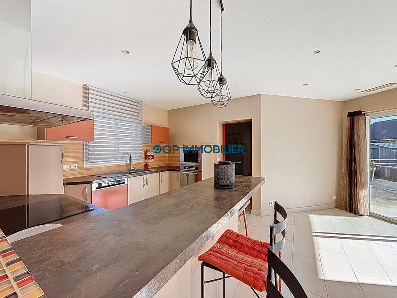 Maison - 122 m² - 4 pièces