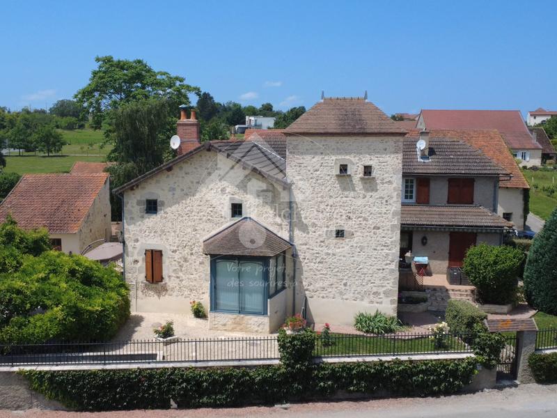 Propriété - 298 m² - 8 pièces