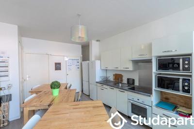 Chambre - 11 m² - 1 pièce