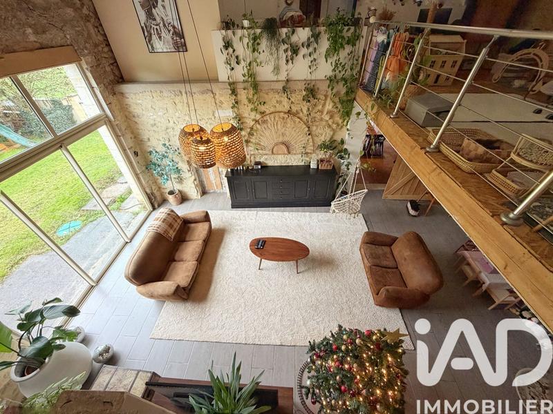 Maison - 217 m² - 6 pièces