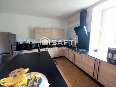 Maison - 263 m² - 7 pièces