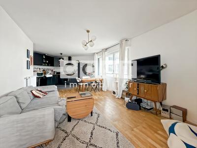 Appartement - 83 m² - 4 pièces
