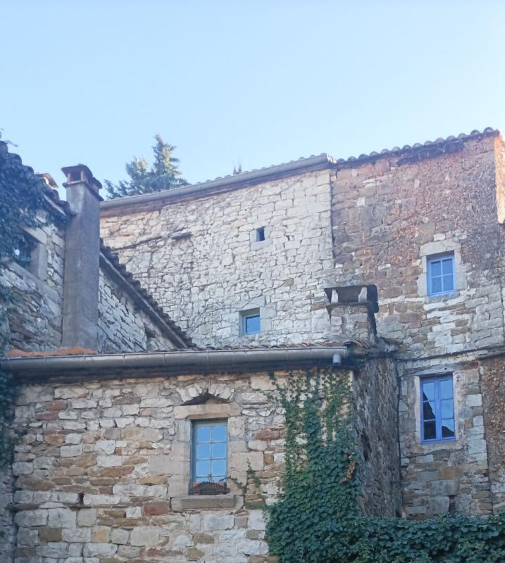Maison de village - 270 m² - 6 pièces