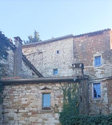 Maison de village - 270 m² - 6 pièces