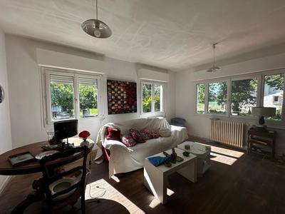 Maison - 98 m² - 5 pièces