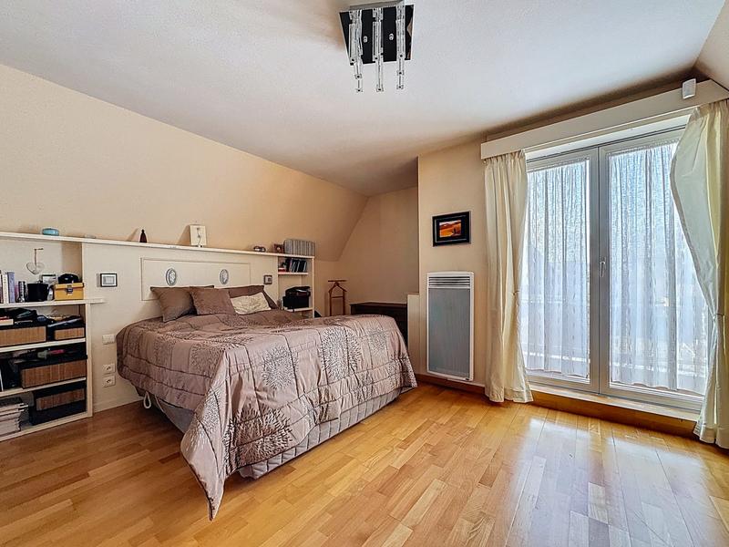 Maison - 174 m² - 7 pièces