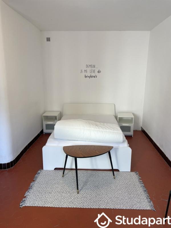 Chambre - 9 m² - 1 pièce