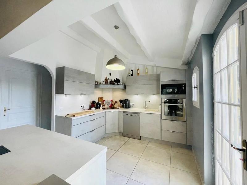 Villa - 179 m² - 5 pièces