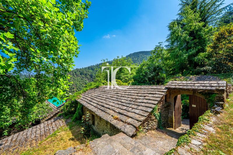 Maison - 97 m² - 5 pièces