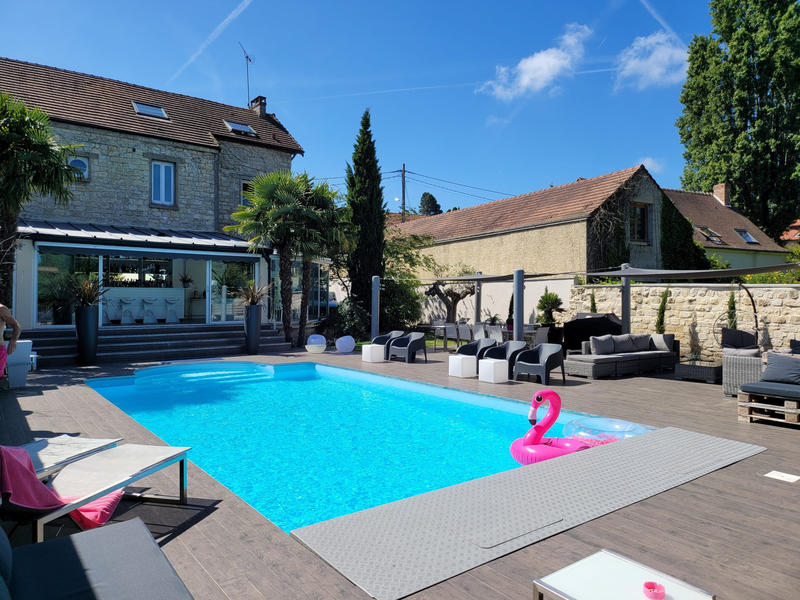 Maison ancienne - 258 m² - 8 pièces