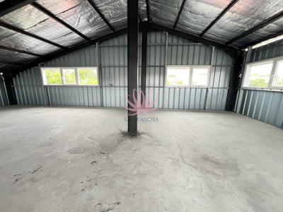 Local commercial - 150 m² - 1 pièce