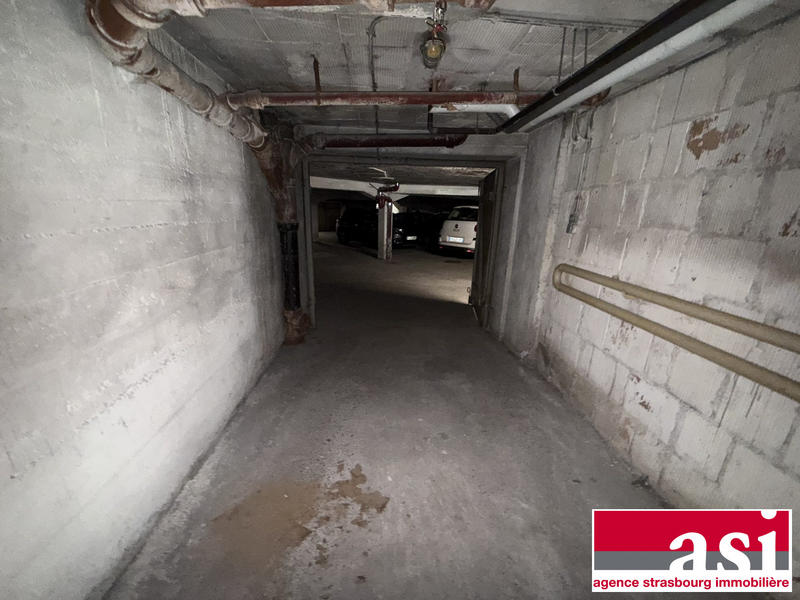 Parking / Garage - 12 m²