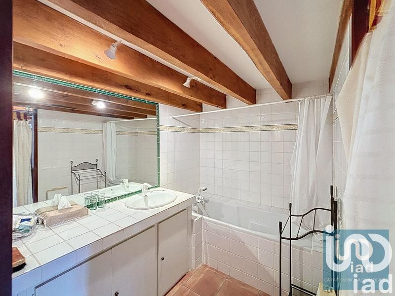 Maison - 607 m² - 22 pièces