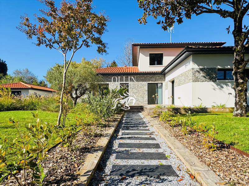 Villa - 150 m² - 6 pièces