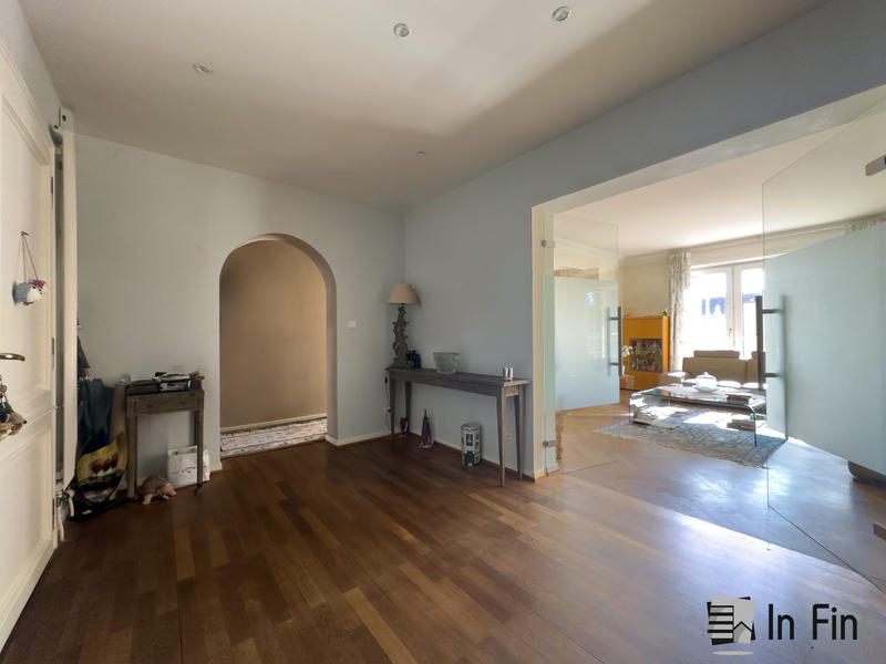 Appartement - 146 m² - 5 pièces