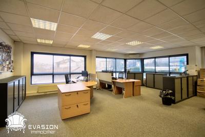 Bureau - 240 m²