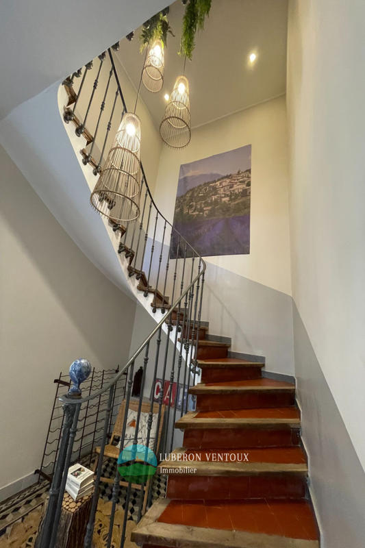 Maison - 195 m² - 7 pièces