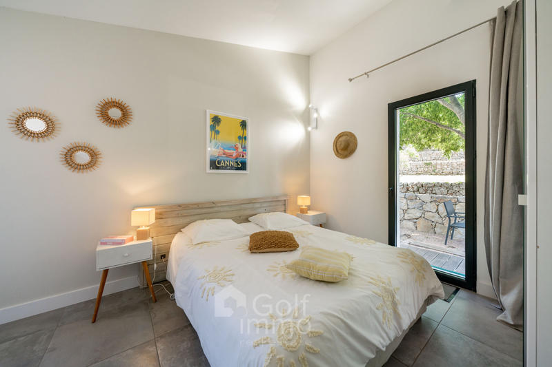 Villa - 220 m² - 5 pièces