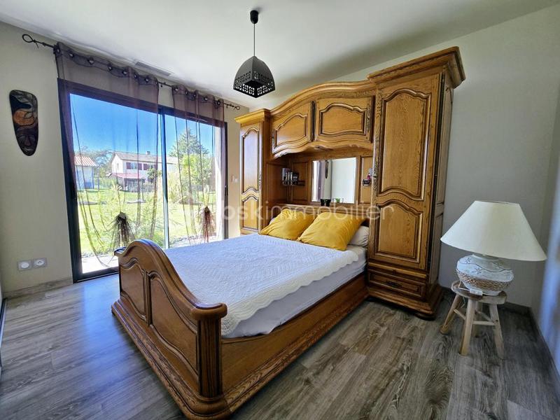 Maison - 190 m² - 5 pièces