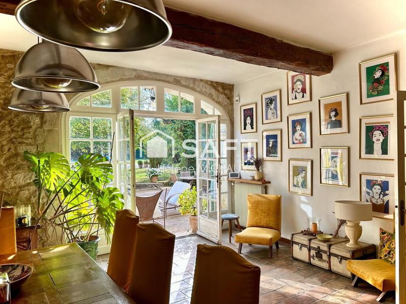 Maison - 632 m² - 17 pièces