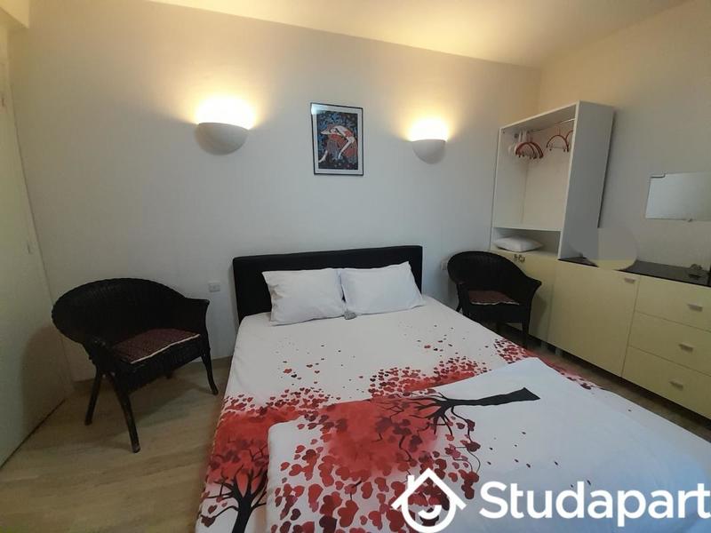 Chambre - 9 m² - 1 pièce