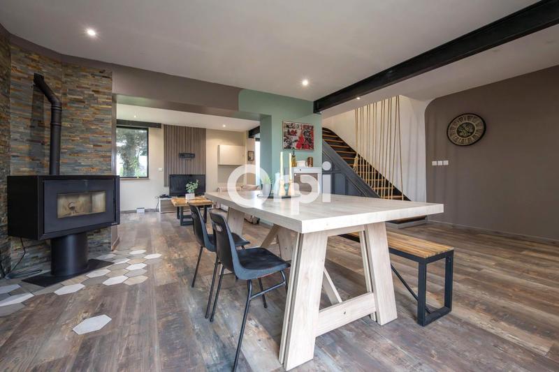 Maison - 98 m² - 4 pièces