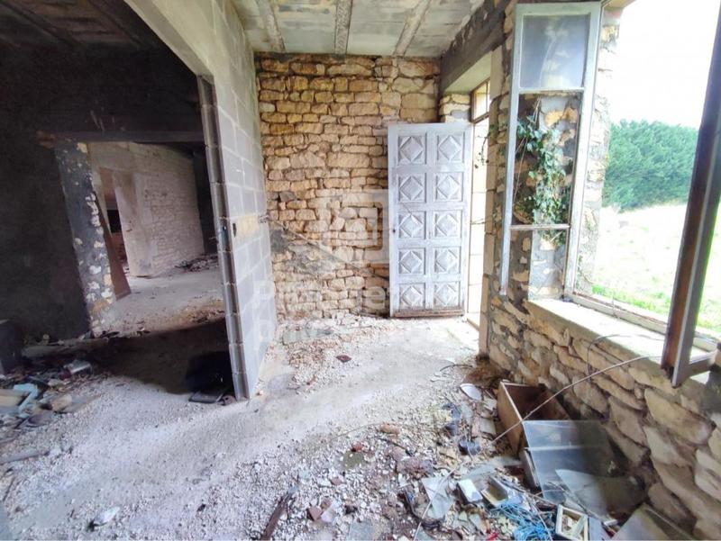 Maison - 98 m² - 2 pièces