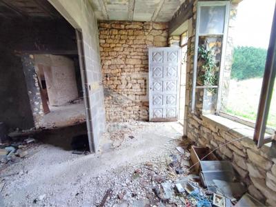 Maison - 98 m² - 2 pièces