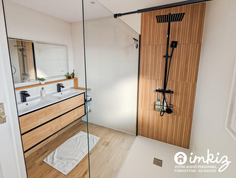 Maison - 179 m² - 7 pièces