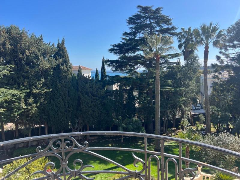 Villa - 500 m² - 10 pièces