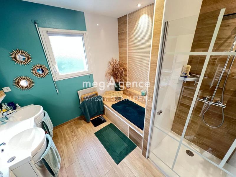 Maison - 96 m² - 4 pièces