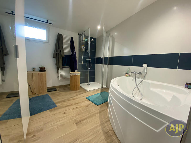 Maison - 154 m² - 5 pièces