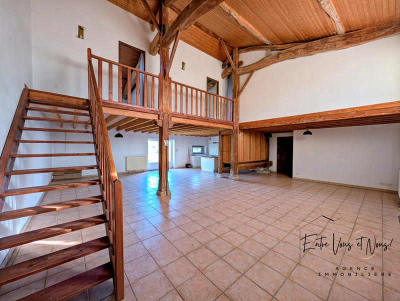 Maison - 292 m² - 9 pièces