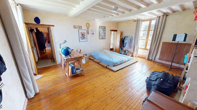 Maison - 231 m² - 7 pièces