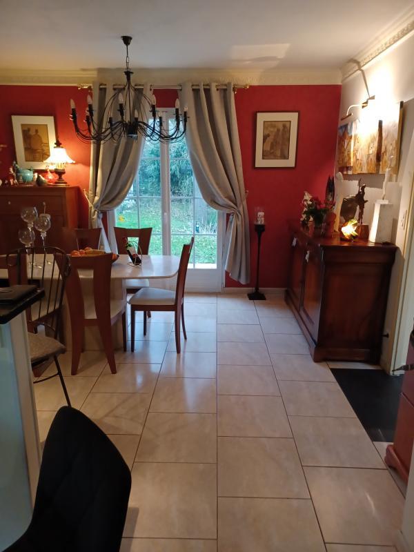 Propriété - 240 m² - 7 pièces