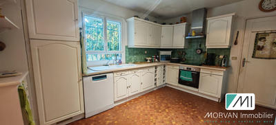 Maison - 210 m² - 7 pièces