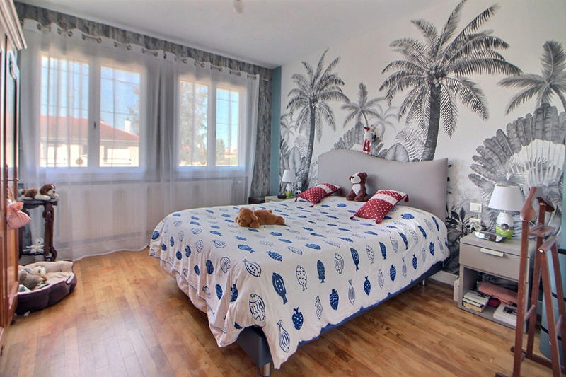 Maison - 90 m² - 5 pièces