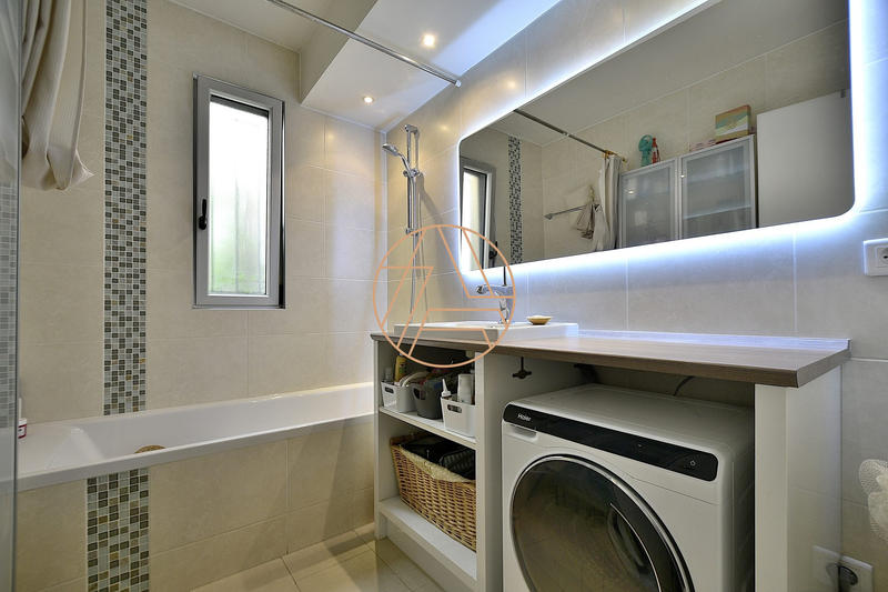 Appartement - 101 m² - 5 pièces