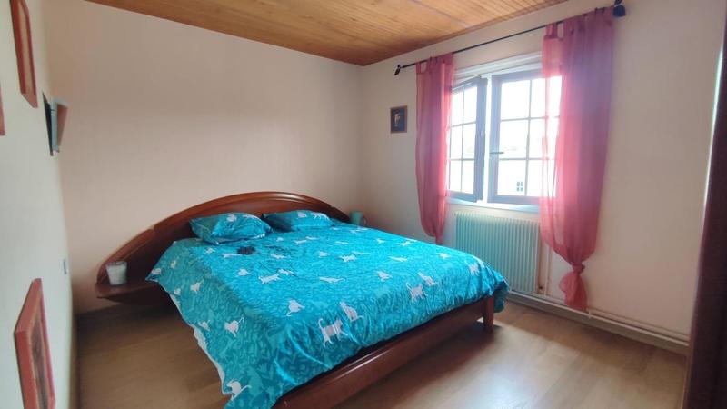 Maison - 240 m² - 11 pièces