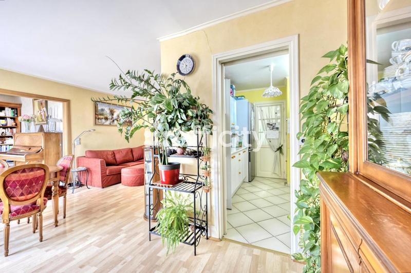 Appartement - 110 m² - 4 pièces