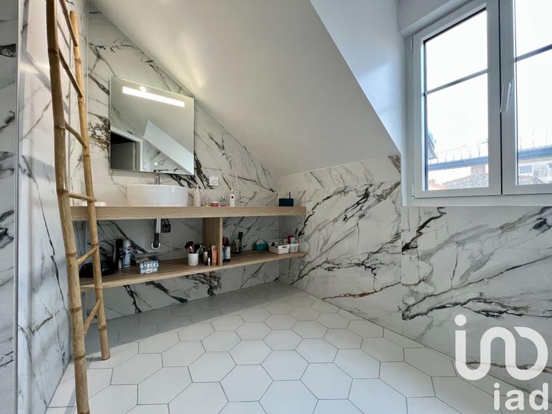 Maison de ville - 100 m² - 6 pièces