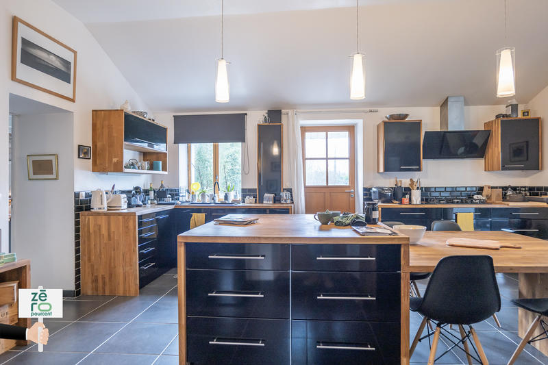 Maison - 143 m² - 5 pièces