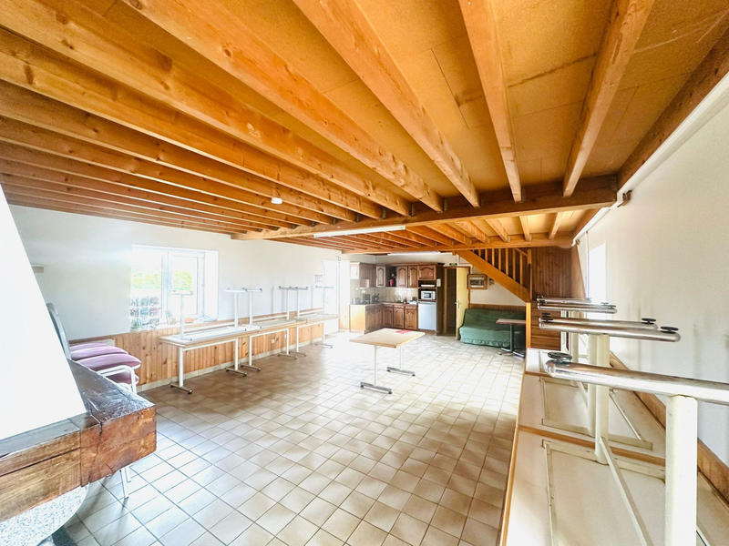 Maison - 600 m² - 29 pièces