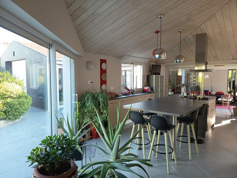 Maison - 207 m² - 6 pièces