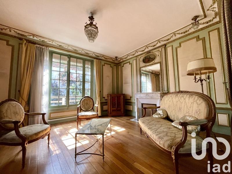 Maison - 205 m² - 9 pièces